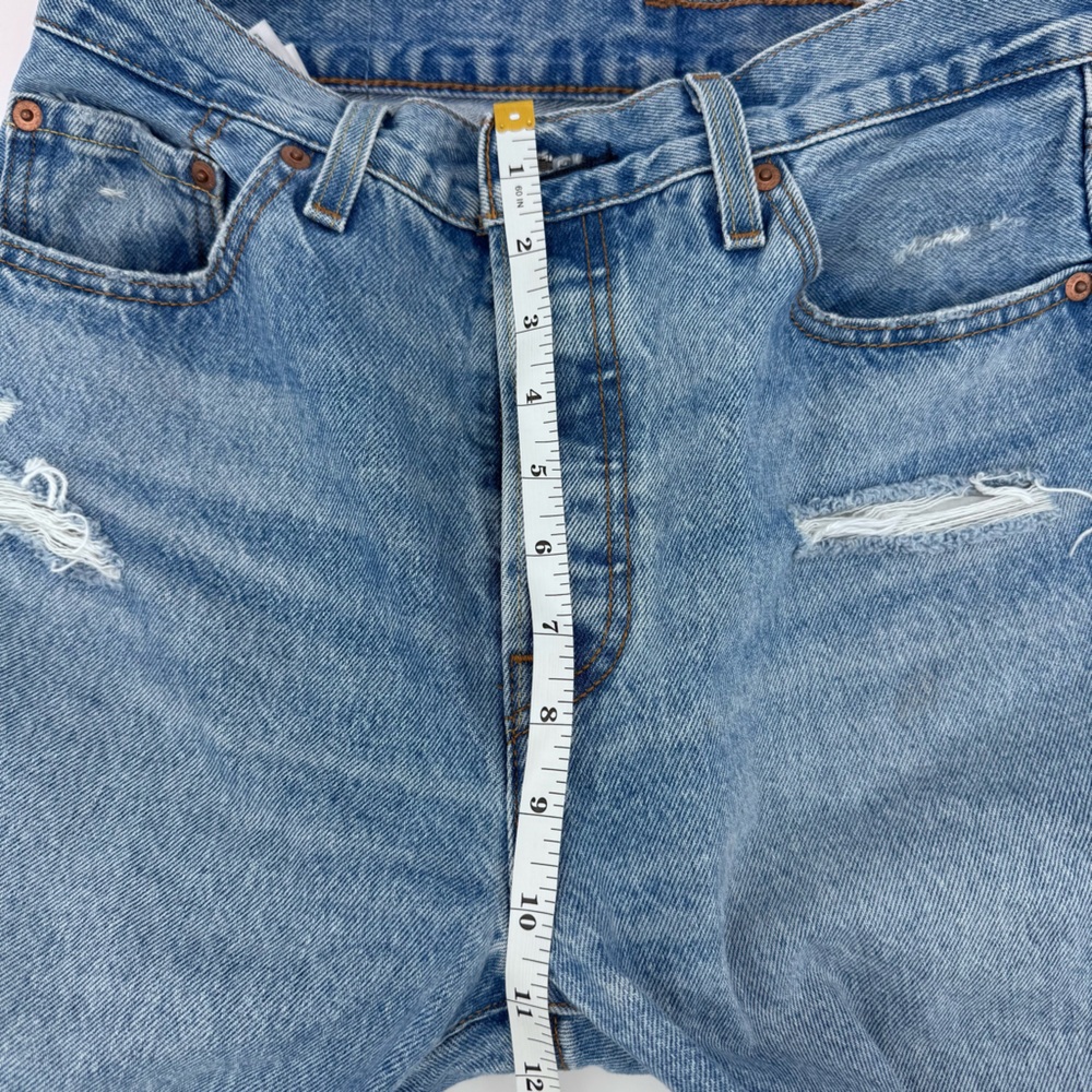 Levi’s 501 Original Fit Distressed Button Fly Jeans Light Wash W29 L30 - Picture 2 of 7